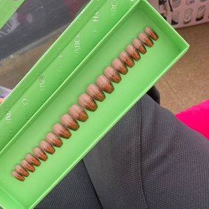 Luxury press on nails